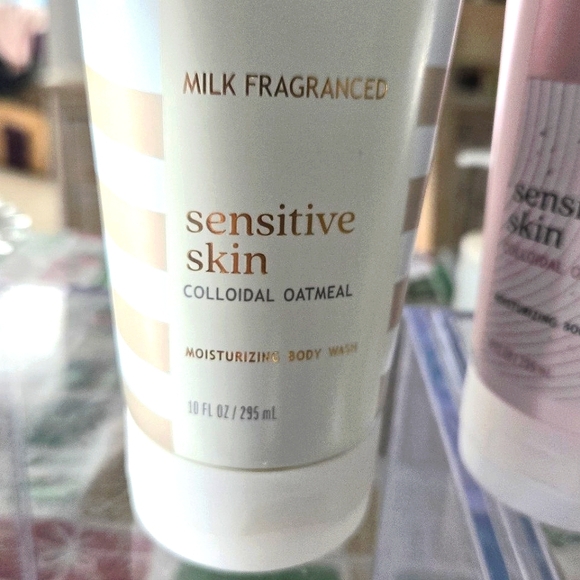Sensitive Skin Bath and Body Colloidal Oatmeal Body Wash ☆ 2 Pieces - Picture 5 of 7